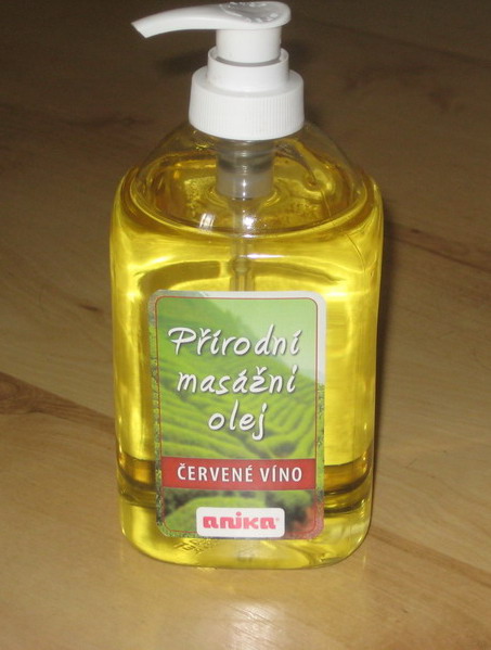 P��rodn� mas�n� olej - �erven� v�no ( 500 ml )