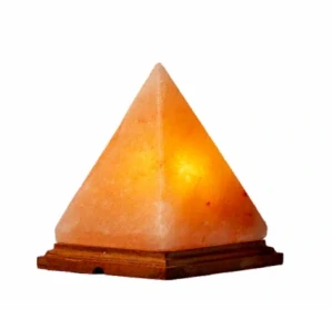 Solná lampa - pyramida