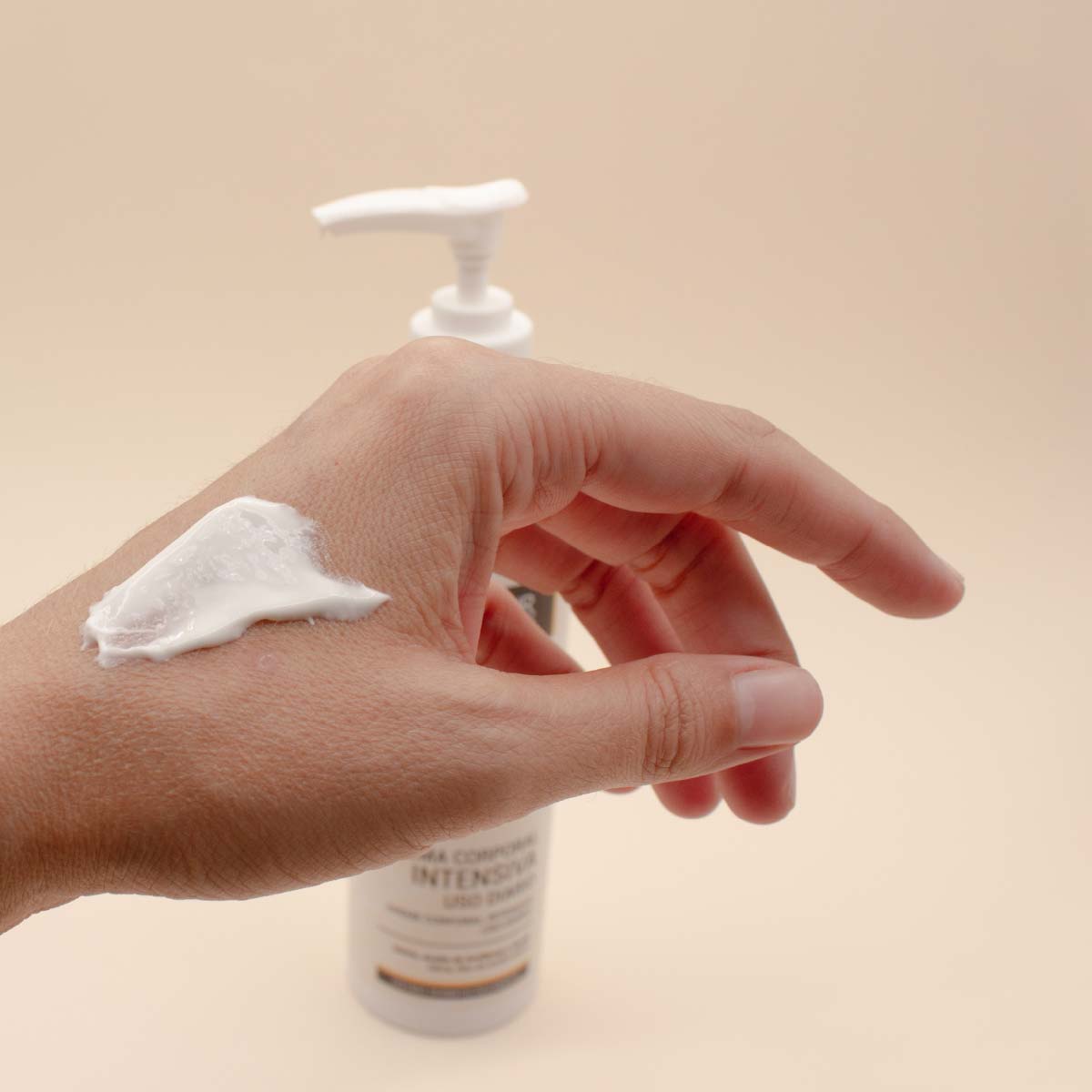 Hydratační tělový krém pro citlivou pokožku 300 ml Labnatur Bio