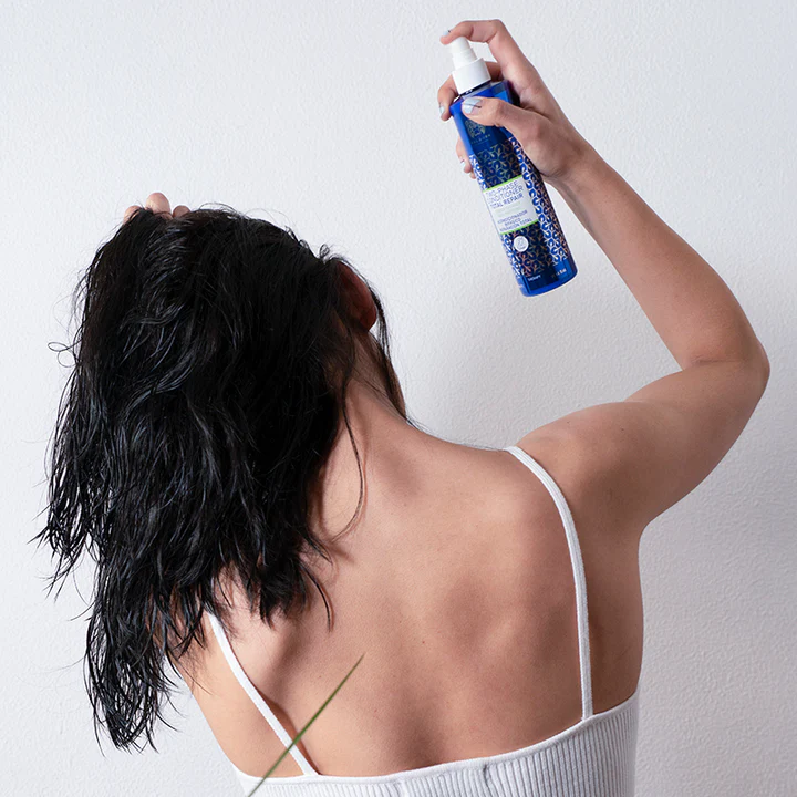 Dvoufázový kondicionér pro celkové opravy poškozených vlasů - 300 ml