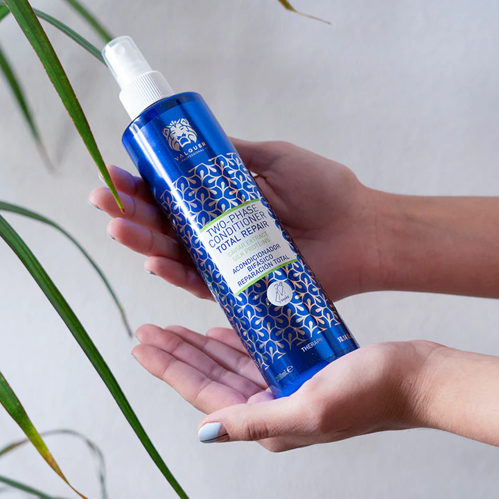 Dvoufázový kondicionér pro celkové opravy poškozených vlasů - 300 ml